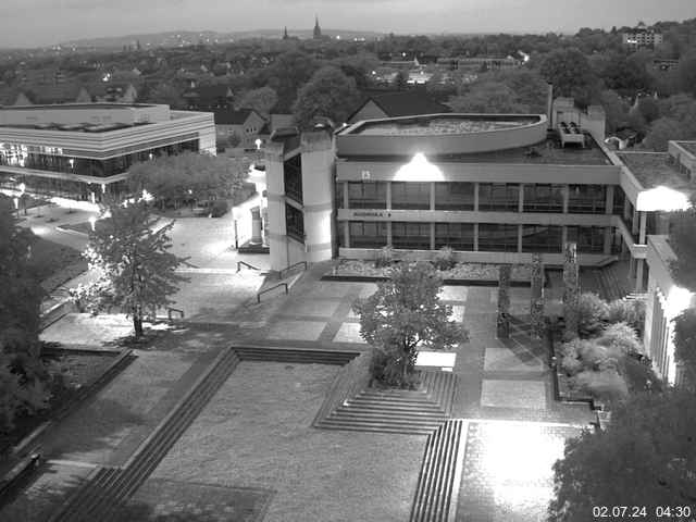 Foto der Webcam: Verwaltungsgebäude, Innenhof mit Audimax, Hörsaal-Gebäude 1