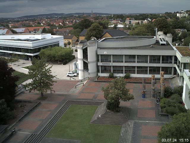 Foto der Webcam: Verwaltungsgebäude, Innenhof mit Audimax, Hörsaal-Gebäude 1