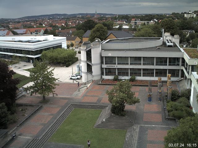 Foto der Webcam: Verwaltungsgebäude, Innenhof mit Audimax, Hörsaal-Gebäude 1