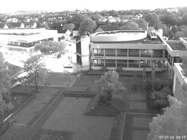 Foto der Webcam: Verwaltungsgebäude, Innenhof mit Audimax, Hörsaal-Gebäude 1