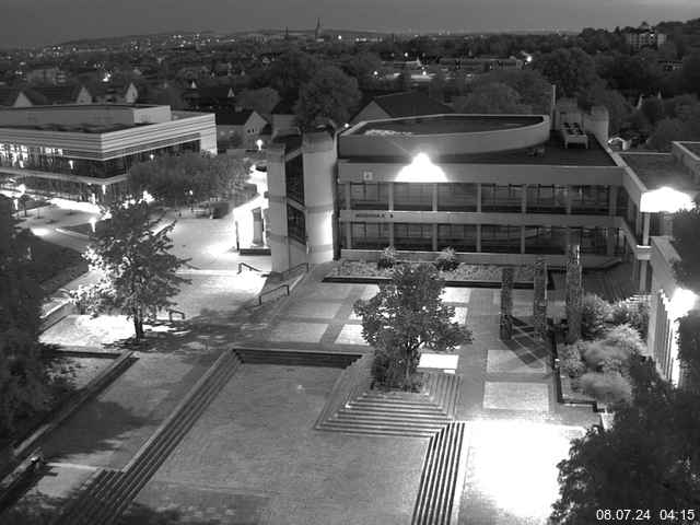 Foto der Webcam: Verwaltungsgebäude, Innenhof mit Audimax, Hörsaal-Gebäude 1