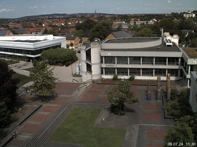 Foto der Webcam: Verwaltungsgebäude, Innenhof mit Audimax, Hörsaal-Gebäude 1