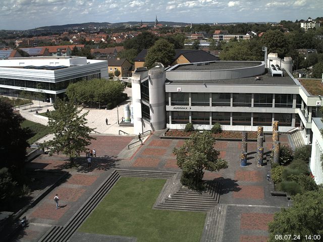 Foto der Webcam: Verwaltungsgebäude, Innenhof mit Audimax, Hörsaal-Gebäude 1