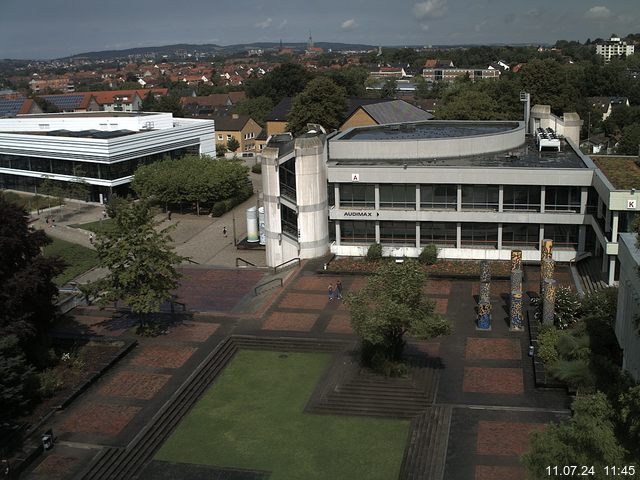 Foto der Webcam: Verwaltungsgebäude, Innenhof mit Audimax, Hörsaal-Gebäude 1