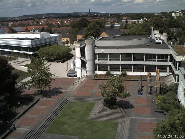 Foto der Webcam: Verwaltungsgebäude, Innenhof mit Audimax, Hörsaal-Gebäude 1