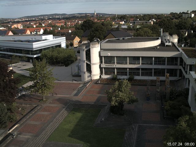 Foto der Webcam: Verwaltungsgebäude, Innenhof mit Audimax, Hörsaal-Gebäude 1