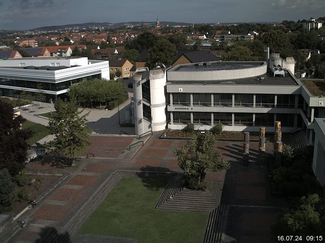 Foto der Webcam: Verwaltungsgebäude, Innenhof mit Audimax, Hörsaal-Gebäude 1