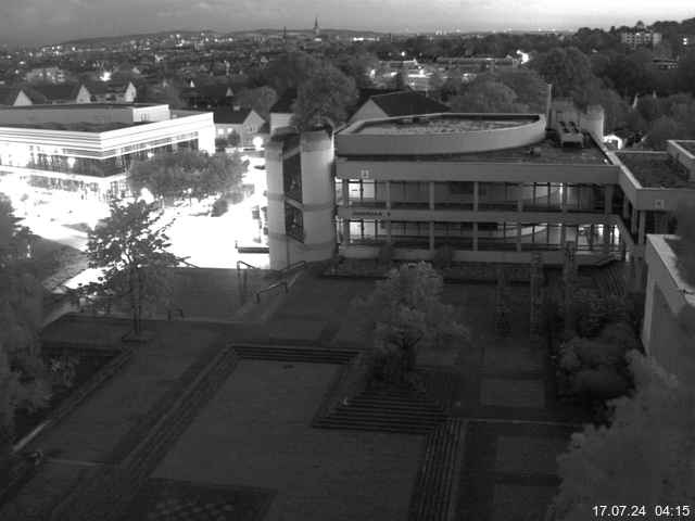 Foto der Webcam: Verwaltungsgebäude, Innenhof mit Audimax, Hörsaal-Gebäude 1