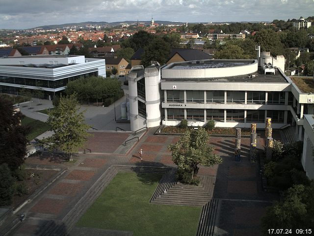 Foto der Webcam: Verwaltungsgebäude, Innenhof mit Audimax, Hörsaal-Gebäude 1