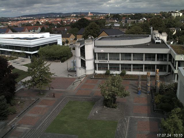 Foto der Webcam: Verwaltungsgebäude, Innenhof mit Audimax, Hörsaal-Gebäude 1