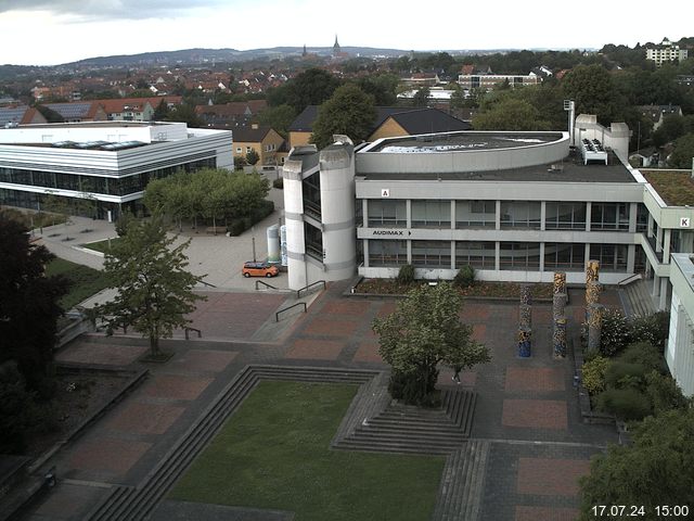 Foto der Webcam: Verwaltungsgebäude, Innenhof mit Audimax, Hörsaal-Gebäude 1