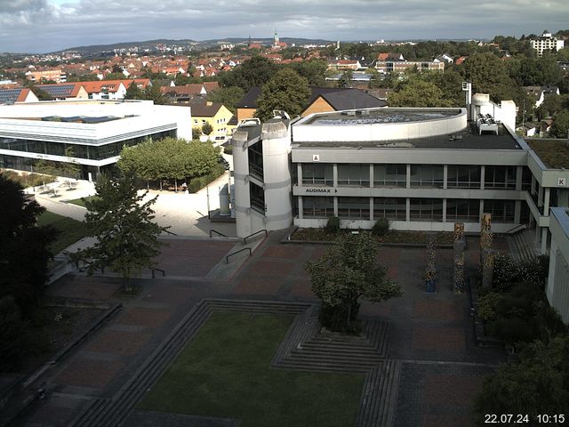 Foto der Webcam: Verwaltungsgebäude, Innenhof mit Audimax, Hörsaal-Gebäude 1