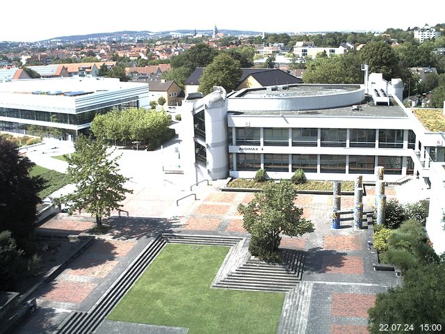 Foto der Webcam: Verwaltungsgebäude, Innenhof mit Audimax, Hörsaal-Gebäude 1