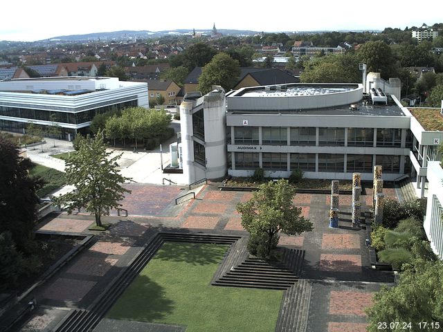 Foto der Webcam: Verwaltungsgebäude, Innenhof mit Audimax, Hörsaal-Gebäude 1