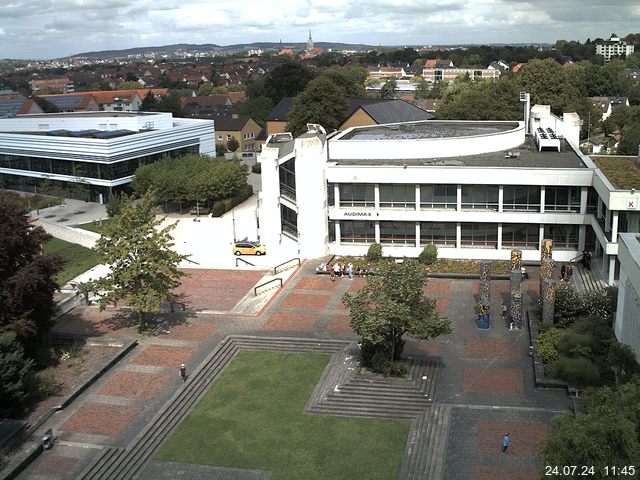 Foto der Webcam: Verwaltungsgebäude, Innenhof mit Audimax, Hörsaal-Gebäude 1