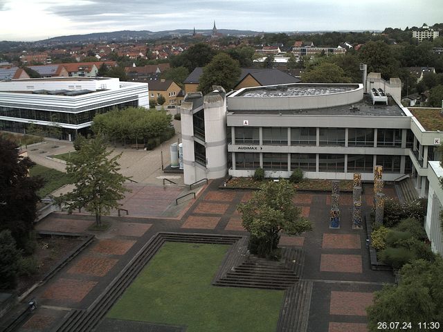 Foto der Webcam: Verwaltungsgebäude, Innenhof mit Audimax, Hörsaal-Gebäude 1