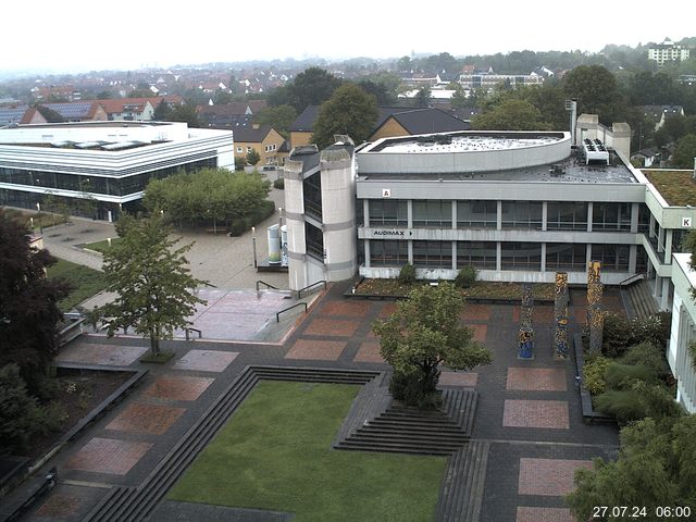 Foto der Webcam: Verwaltungsgebäude, Innenhof mit Audimax, Hörsaal-Gebäude 1