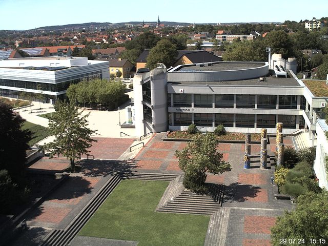 Foto der Webcam: Verwaltungsgebäude, Innenhof mit Audimax, Hörsaal-Gebäude 1