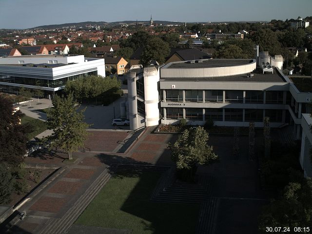 Foto der Webcam: Verwaltungsgebäude, Innenhof mit Audimax, Hörsaal-Gebäude 1