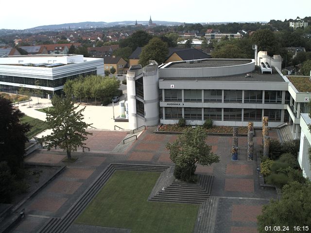 Foto der Webcam: Verwaltungsgebäude, Innenhof mit Audimax, Hörsaal-Gebäude 1