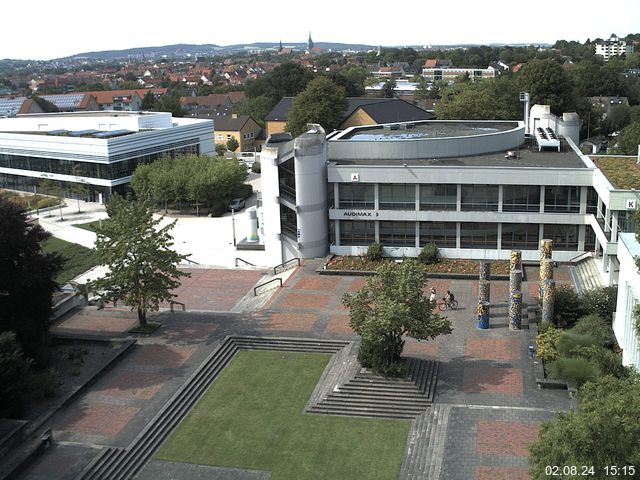 Foto der Webcam: Verwaltungsgebäude, Innenhof mit Audimax, Hörsaal-Gebäude 1