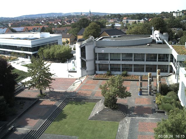 Foto der Webcam: Verwaltungsgebäude, Innenhof mit Audimax, Hörsaal-Gebäude 1