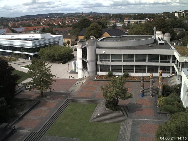 Foto der Webcam: Verwaltungsgebäude, Innenhof mit Audimax, Hörsaal-Gebäude 1