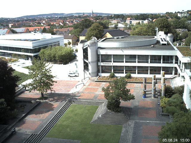 Foto der Webcam: Verwaltungsgebäude, Innenhof mit Audimax, Hörsaal-Gebäude 1