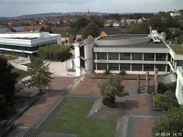 Foto der Webcam: Verwaltungsgebäude, Innenhof mit Audimax, Hörsaal-Gebäude 1