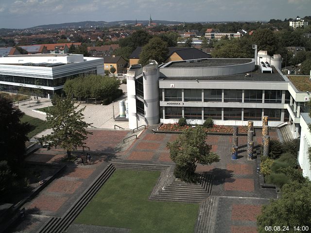 Foto der Webcam: Verwaltungsgebäude, Innenhof mit Audimax, Hörsaal-Gebäude 1