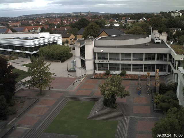 Foto der Webcam: Verwaltungsgebäude, Innenhof mit Audimax, Hörsaal-Gebäude 1