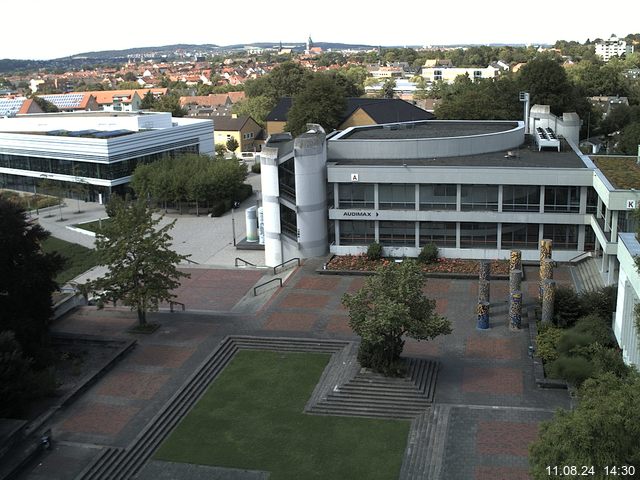 Foto der Webcam: Verwaltungsgebäude, Innenhof mit Audimax, Hörsaal-Gebäude 1