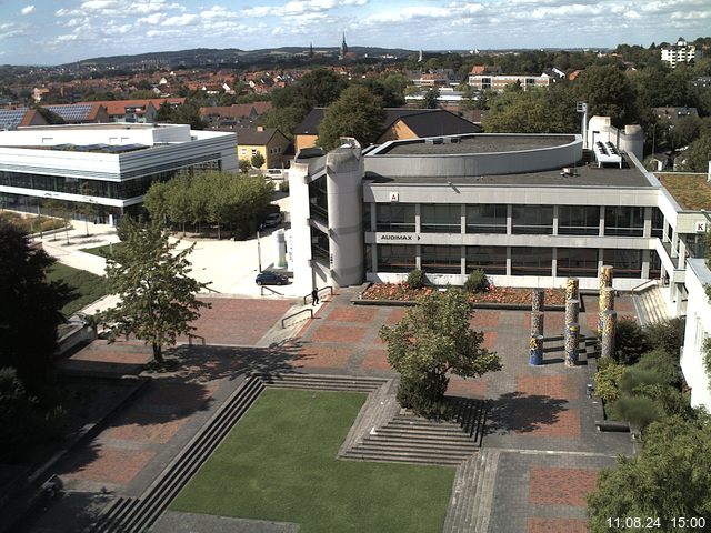 Foto der Webcam: Verwaltungsgebäude, Innenhof mit Audimax, Hörsaal-Gebäude 1