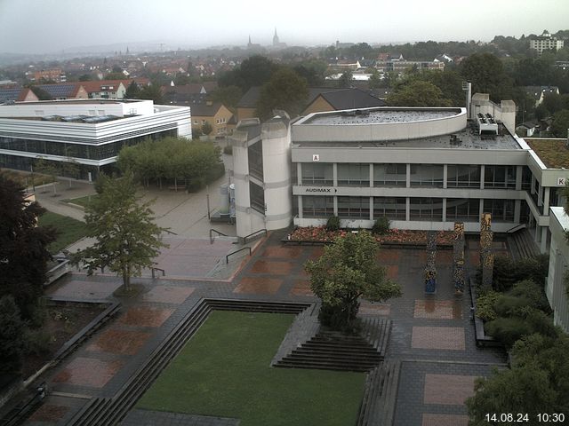 Foto der Webcam: Verwaltungsgebäude, Innenhof mit Audimax, Hörsaal-Gebäude 1