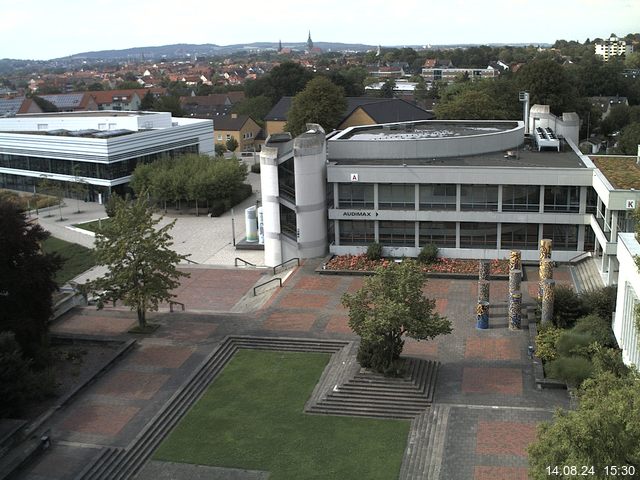 Foto der Webcam: Verwaltungsgebäude, Innenhof mit Audimax, Hörsaal-Gebäude 1