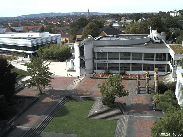 Foto der Webcam: Verwaltungsgebäude, Innenhof mit Audimax, Hörsaal-Gebäude 1