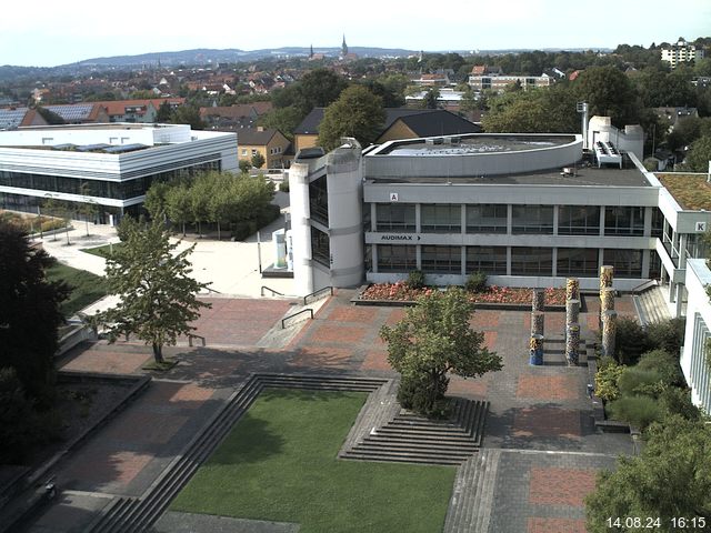 Foto der Webcam: Verwaltungsgebäude, Innenhof mit Audimax, Hörsaal-Gebäude 1