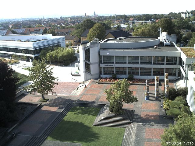 Foto der Webcam: Verwaltungsgebäude, Innenhof mit Audimax, Hörsaal-Gebäude 1