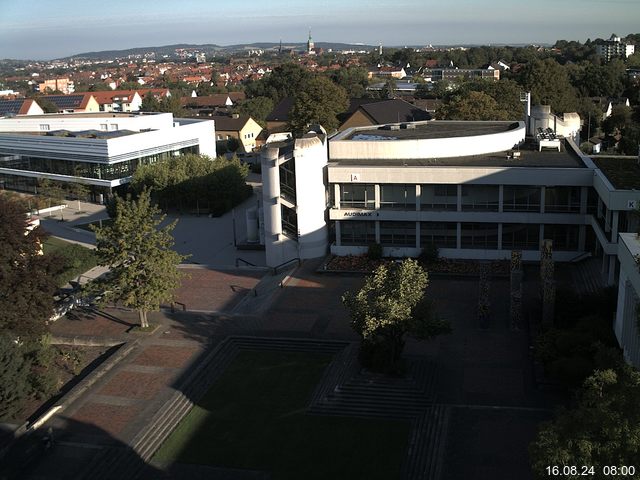 Foto der Webcam: Verwaltungsgebäude, Innenhof mit Audimax, Hörsaal-Gebäude 1