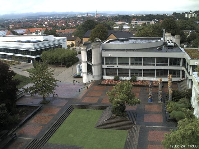 Foto der Webcam: Verwaltungsgebäude, Innenhof mit Audimax, Hörsaal-Gebäude 1