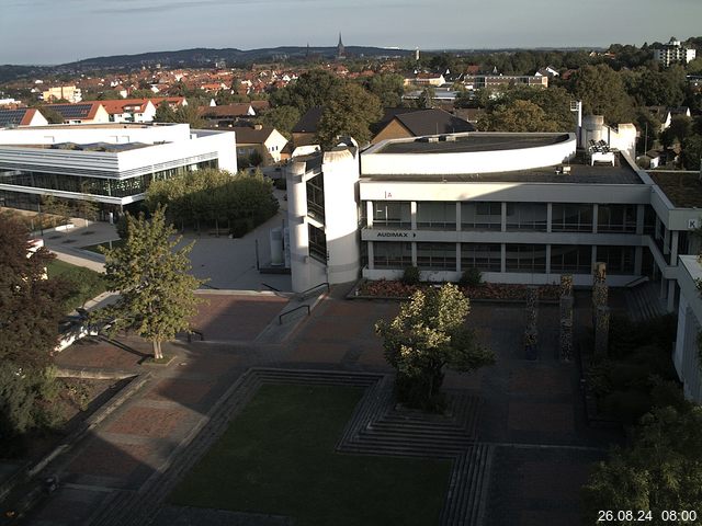 Foto der Webcam: Verwaltungsgebäude, Innenhof mit Audimax, Hörsaal-Gebäude 1