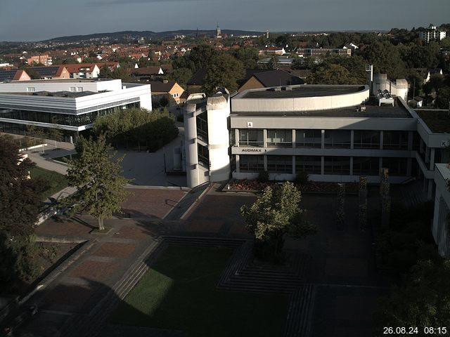 Foto der Webcam: Verwaltungsgebäude, Innenhof mit Audimax, Hörsaal-Gebäude 1