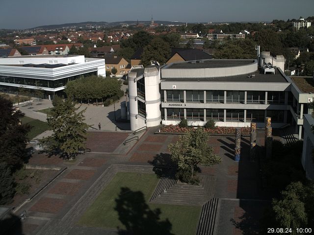 Foto der Webcam: Verwaltungsgebäude, Innenhof mit Audimax, Hörsaal-Gebäude 1