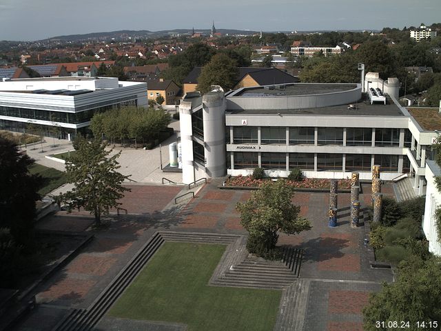 Foto der Webcam: Verwaltungsgebäude, Innenhof mit Audimax, Hörsaal-Gebäude 1