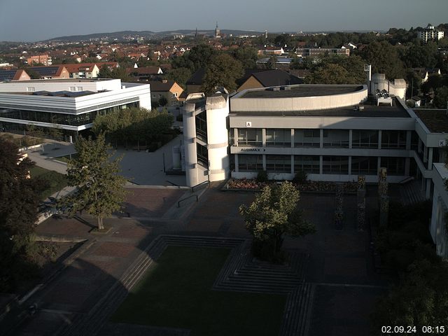 Foto der Webcam: Verwaltungsgebäude, Innenhof mit Audimax, Hörsaal-Gebäude 1