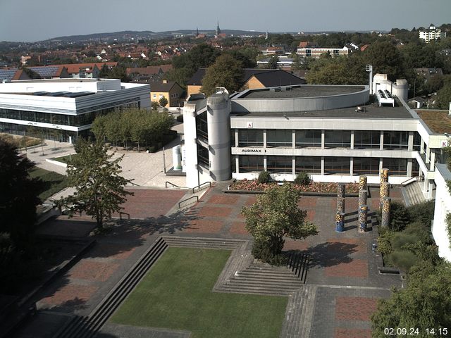 Foto der Webcam: Verwaltungsgebäude, Innenhof mit Audimax, Hörsaal-Gebäude 1