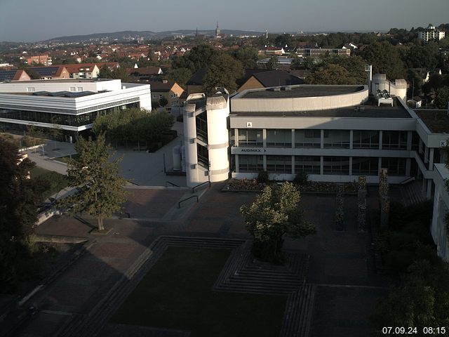 Foto der Webcam: Verwaltungsgebäude, Innenhof mit Audimax, Hörsaal-Gebäude 1