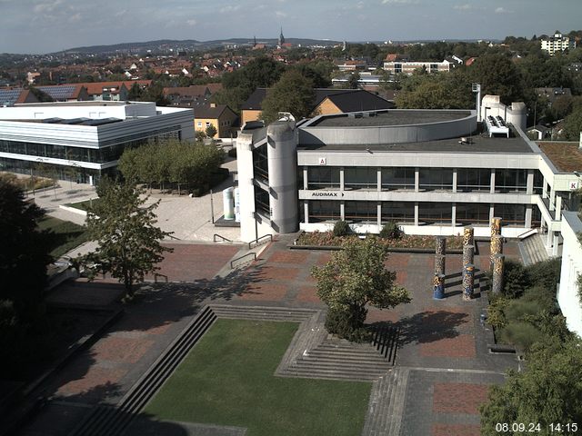 Foto der Webcam: Verwaltungsgebäude, Innenhof mit Audimax, Hörsaal-Gebäude 1