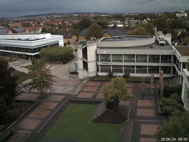 Foto der Webcam: Verwaltungsgebäude, Innenhof mit Audimax, Hörsaal-Gebäude 1