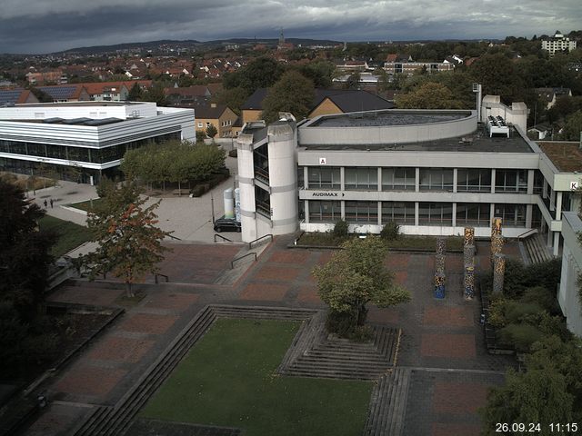 Foto der Webcam: Verwaltungsgebäude, Innenhof mit Audimax, Hörsaal-Gebäude 1